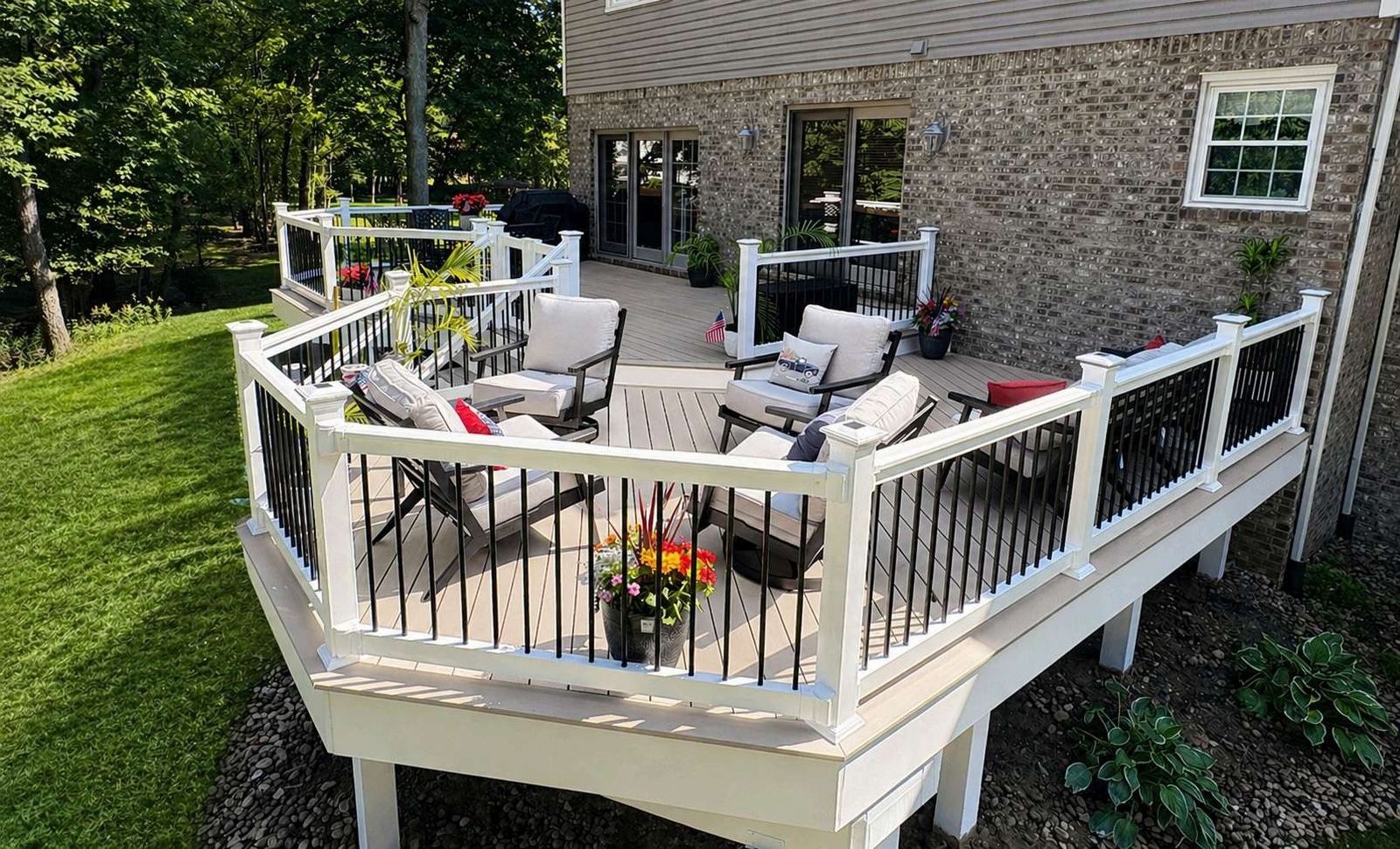TimberTech Weathered Oak composite deck with RDI white railing, Cranberry Township PA